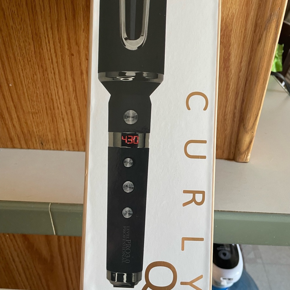3.0 Professional Curly Q Automatic Revolving Curler - Picture 4 of 5